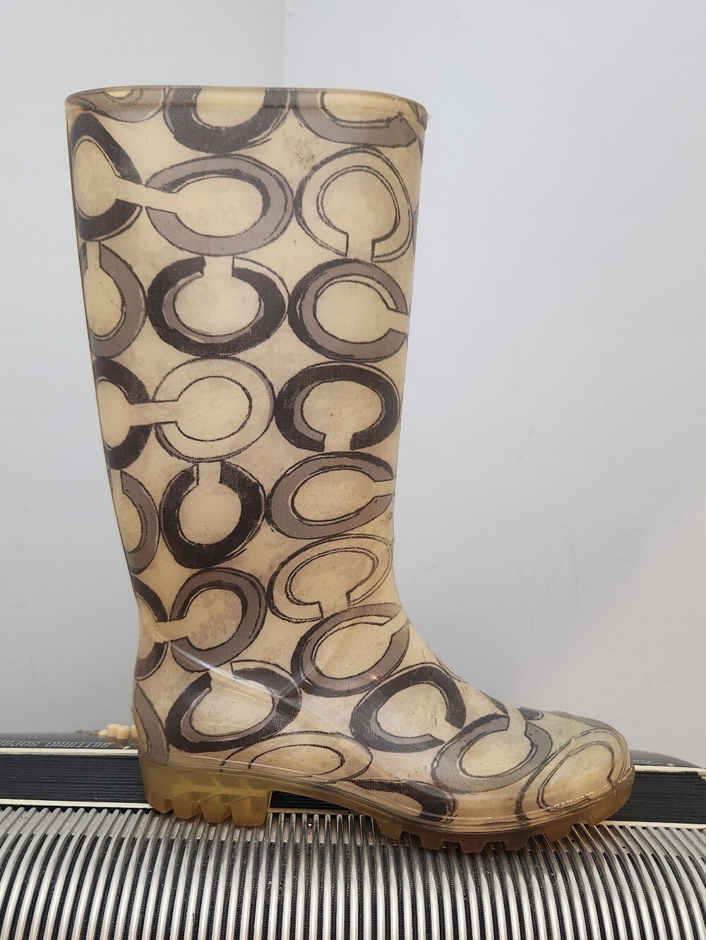 COACH CREAM & BLACK TALL RUBBER RAIN BOOTS SIZE 7